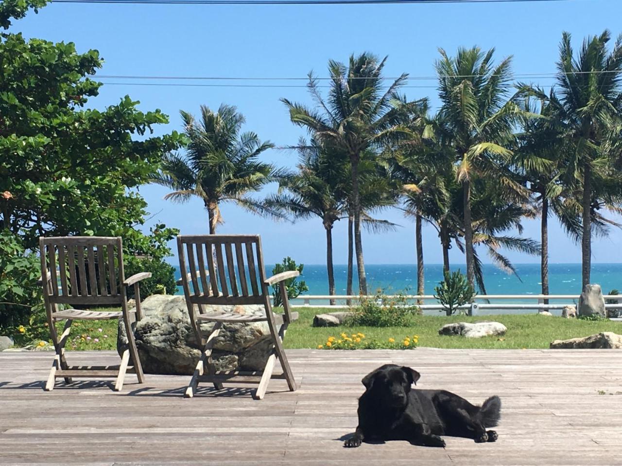 Coconut Beach Homestay Beinan Exteriör bild